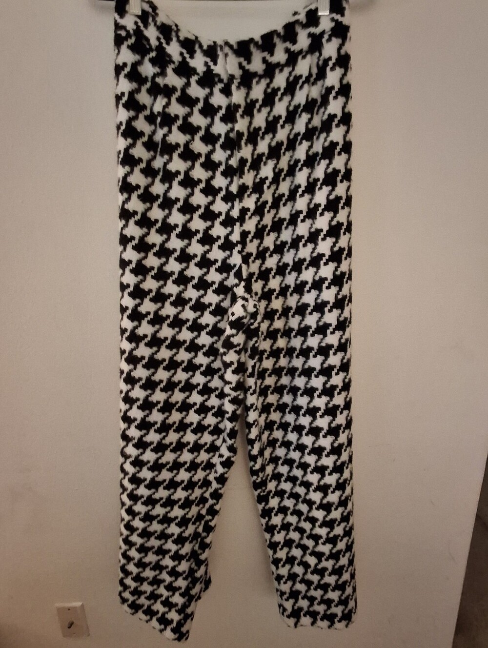 Eloquii Black and White Houndstooth, wide leg textured Pant- Size 18 - Picture 2 of 5